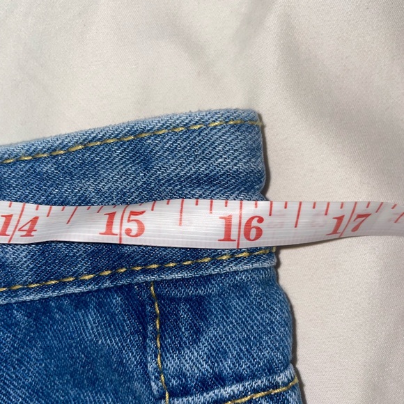 SHEIN L Denim Shorts Blue Jean Shorts - Picture 6 of 7